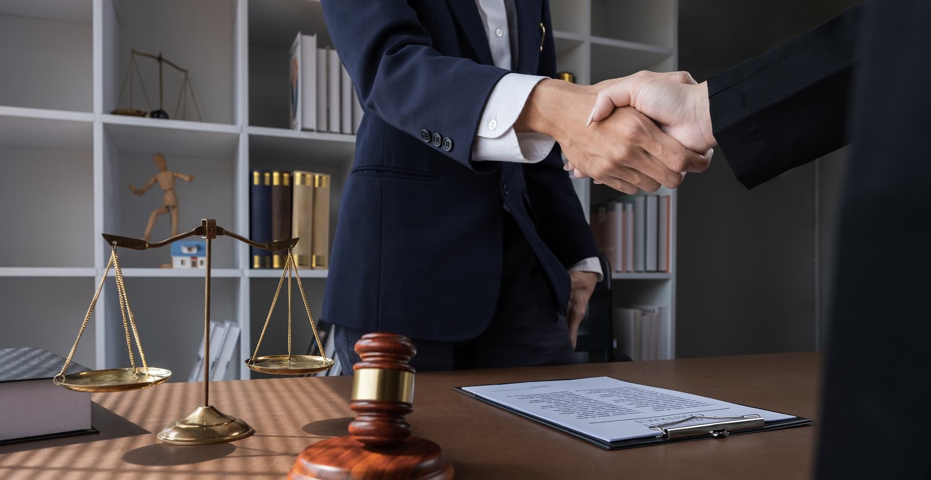 저작물 대륜의 조력 사항