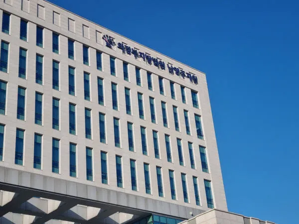 식당 양도해놓고 근처에 재개업한 업주…법원 ‘폐점·손해배상’ 명령