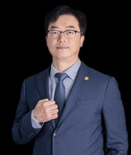 사건담당변호사 이상준